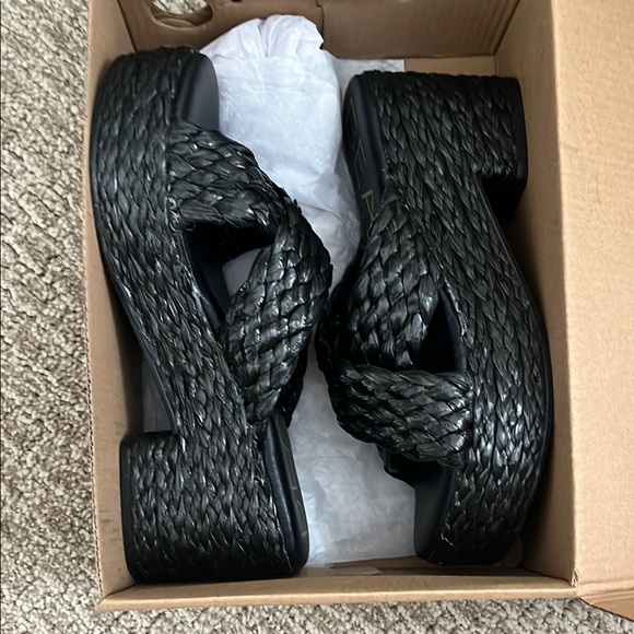 Black Woven Platform Sandals - Picture 3 of 5